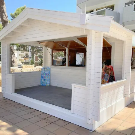 Chic Stay by the Beach