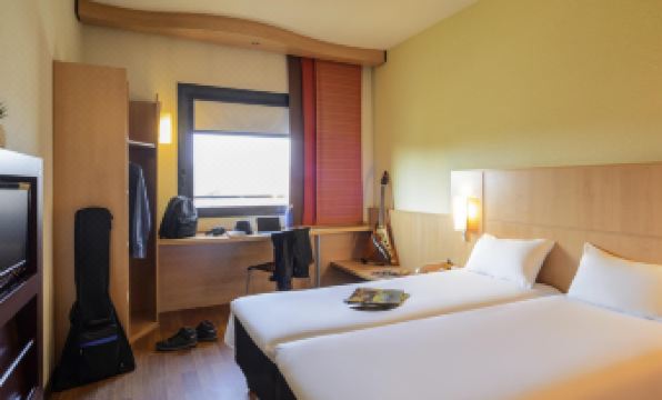 Hotel Ibis Milano Malpensa - Housity