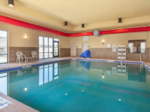 Comfort Suites Hotels in Oshkosh