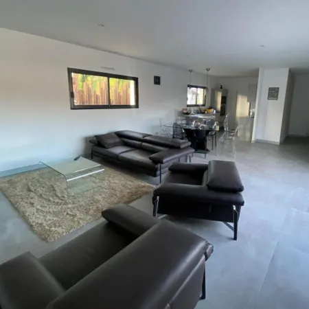 Vacation villa 12 minutes from the beach