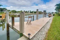 Upscale Marco Island Villa w/ Outdoor Bar + Pool! - parking