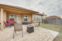 8 Mi to Fort Cavazos! Modern Home w/ Fire Pit - 3 ดาว