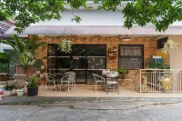 RedDoorz Near RS Mitra Keluarga Depok Hotel di Pancoran MAS