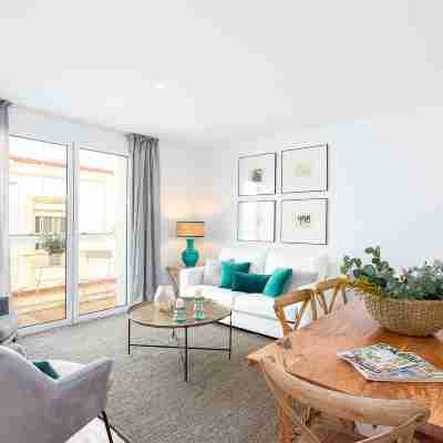 Nice 3 BD apartment with terrace in Cadiz center. San Antonio II Rooms