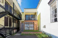 EXTREME Hotels near Pallet