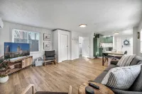 Fenced.Private Bungalow-CLE & BW.Dog Friendly!