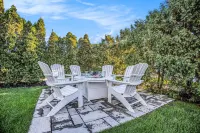 Beachfront Luxury Home-Lake Views, Fire Pit, Large Yard, Game Room-Walk to Town