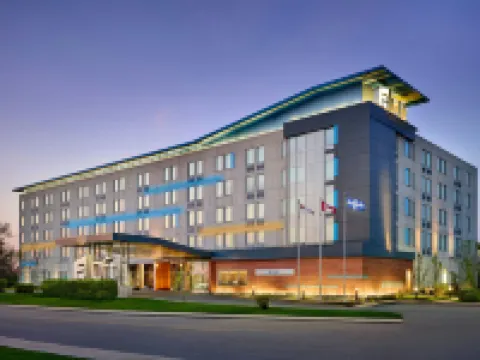 アロフト モントリオール エアポート ドルヴァルのホテル