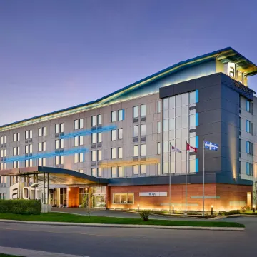 Aloft Montreal Airport