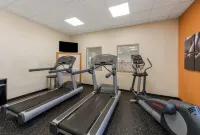 Country Inn & Suites by Radisson, Findlay, Oh - Phòng tập thể hình