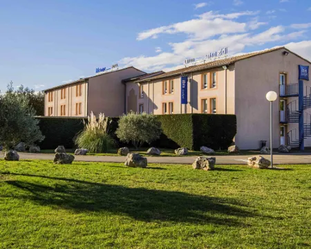 Ibis Budget Bollene โรงแรมในBollene