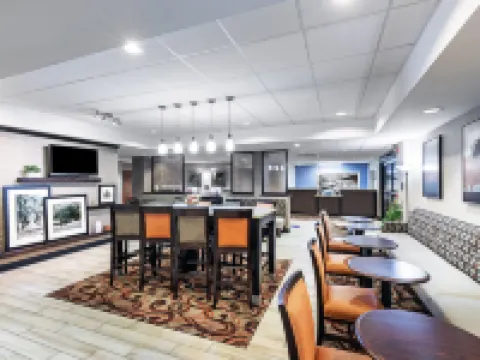 แฮมป์ตันอินน์ เอเคน โรงแรมในเอเคน