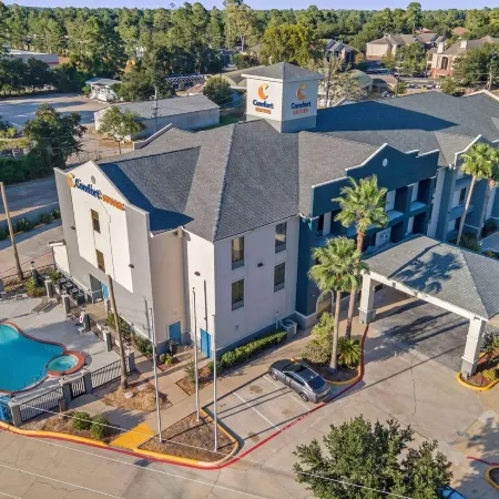 Comfort Suites Houston NW - Vintage Park Отели рядом с достопримечательностью «Виллоубрук»