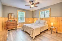 Hike & Zip-Line: Red River Gorge Cabin w/ Hot Tub! - 3 tähden