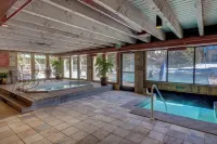 Brightwood #101 Building 1 : 2 - Hot Tub