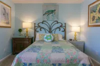 Charming Townhome with Gulf Views and Beach Bikes - Delightful Retreat