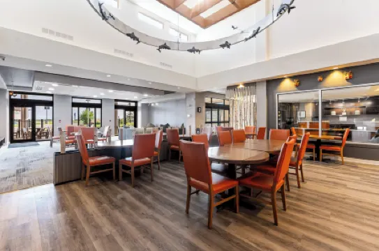 迪恩會議中心酒店