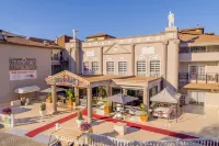 Justiniano Deluxe Resort - Rooftop Pools