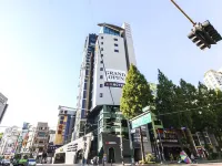 Hwagok EG Hotel 盐仓洞附近的飯店