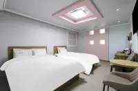 Goodstay 3D Cinema Motel