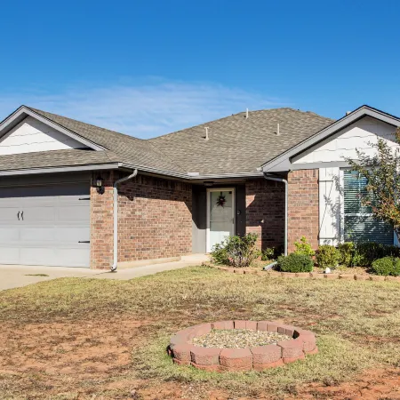 4 Mi to OU Campus & Stadium! Suburban Norman Home