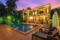 Seashell Suites and Villas- Candolim Goa - de playa