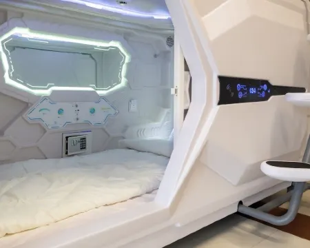 แคปซูล โรงแรม แฮปปี้ เลานจ์ โรงแรมในทบิลิซี