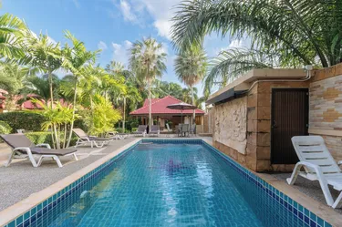 รูปภาพของบังกะโลในรีสอร์ตเล็กๆ ที่เงียบสงบ วี247