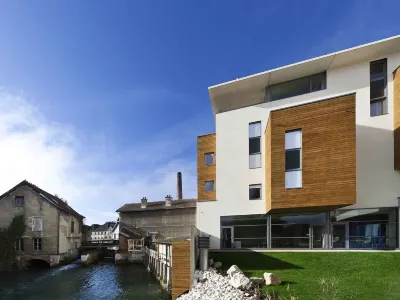 Ibis Styles Troyes Centre Hotels near La fontaine