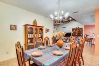 Stunning Sandia Mtn Views: Rio Rancho Retreat - Wifi