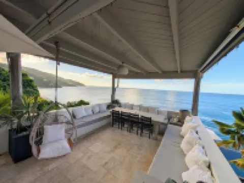 5 bedroom villa with pool in stunning clifftop location next to gorgeous beach