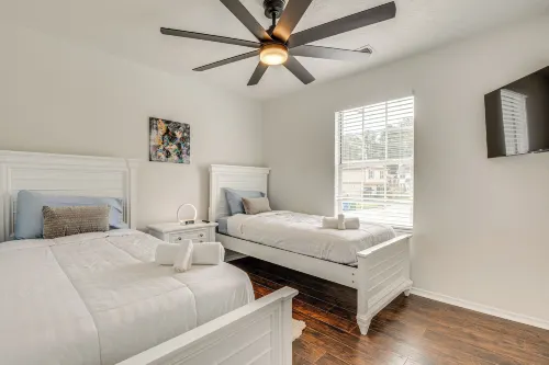 7 Mi to Dtwn ATL: Upscale Family Home w/ Balcony - balcony