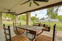 Family Home on > 2 Acres w/ Stables in Gilbert! -  Privatzimmer