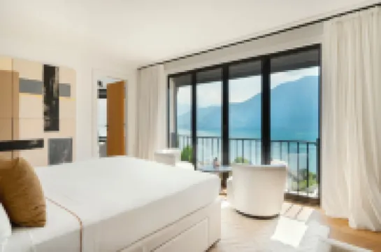 Carefree Retreat With Panoramic Views of Lake Como