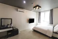 Yeosu Expo Motel - 2-stjärniga