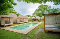 Hotel Isla Mucura - Pools