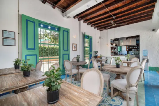 Casa Cedrela Hotel Boutique -Cauca Viejo- Mayores de 14 años