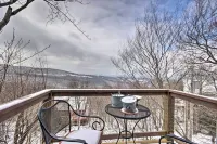 Family Home w/ Decks & Sunset Views in Beech Mtn! - Homestays