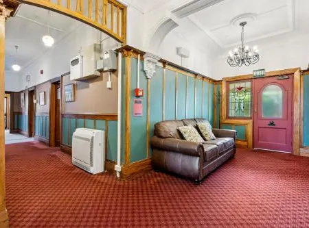Manor on the Park Backpackers Отели рядом с достопримечательностью «Пляж Tunnel»