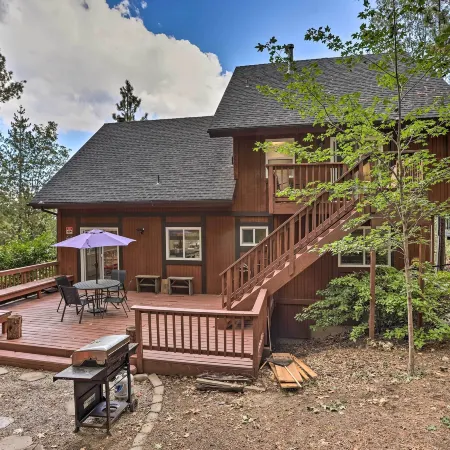 Lovely Lake Arrowhead Cabin w/ Furnished Deck
