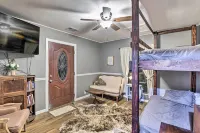 Banquet Hall & Pool: Expansive Forestburg Ranch! - parking