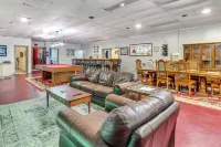 4 Mi to Mauch Chunk Lake: Spacious Apt w/ Bar! -  Ferienwohnungen