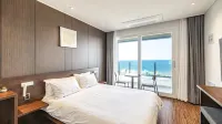 Richeville Signature Hotel and Residence - 2 ดาว