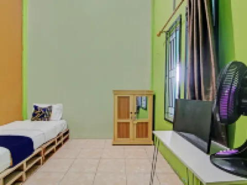 Hotel O Penginapan Syafira Near Perumahan Mustamindo Permai 1 Hotels in Kampar Regency