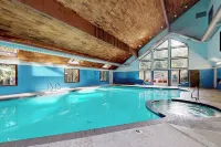1 BR Mtn Apartment w/ Wood Fireplace & Pool -  Ferienwohnungen