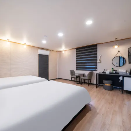 Boryeong le Ciel Hotel Отели рядом с достопримечательностью «Пляж Тэчхон»