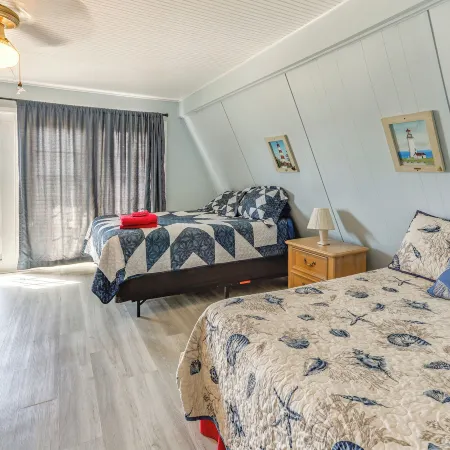 Ocean Access and BBQ Pit Surfside Beach Family Home