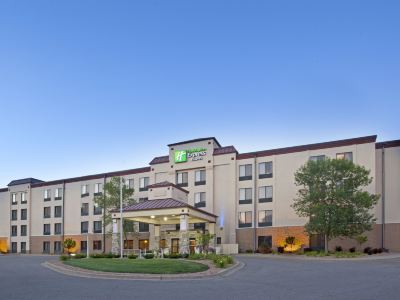 Holiday Inn Express & Suites EDEN PRAIRIE - MINNETONKA by IHG