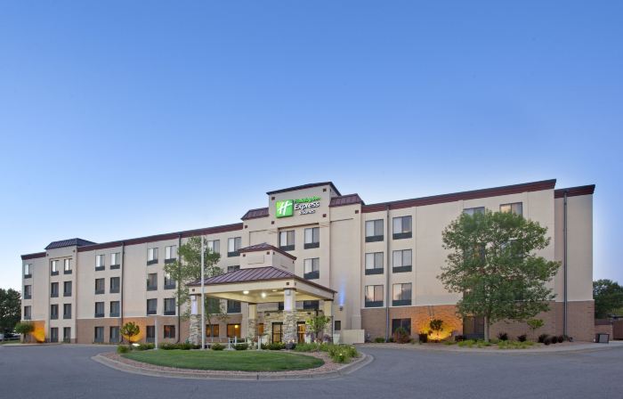 Holiday Inn Express & Suites EDEN PRAIRIE - MINNETONKA by IHG