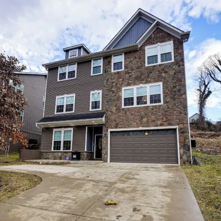 1 Mile to Quantico: 5Br Home w/ Game Room!